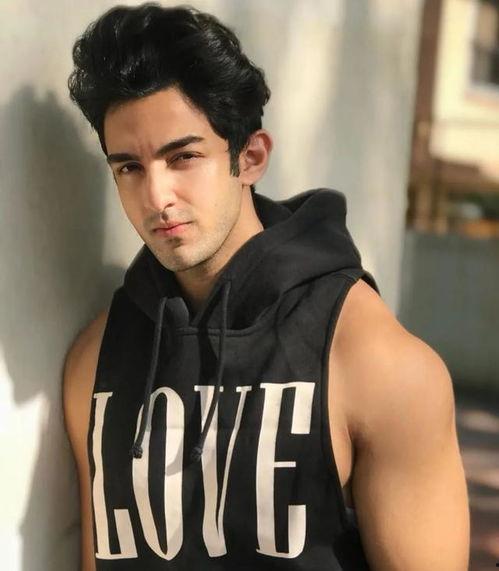 印度最新明星男,闪耀舞台！