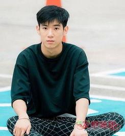 小方脸男明星,魅力四溢的银幕风采